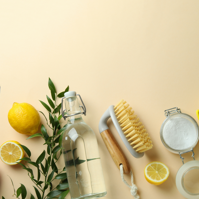 Best Essential Oils for Cleaning + Diffuser Blends and DIY Recipes
